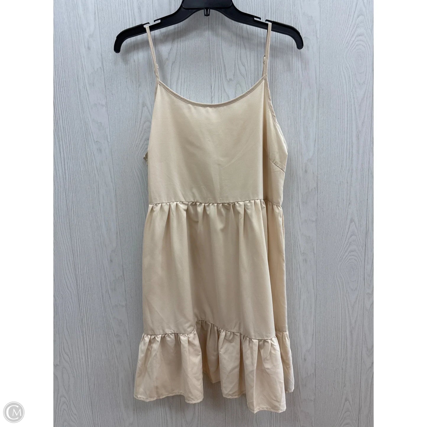 Dress Casual Short By Clothes Mentor In Tan, Size: L