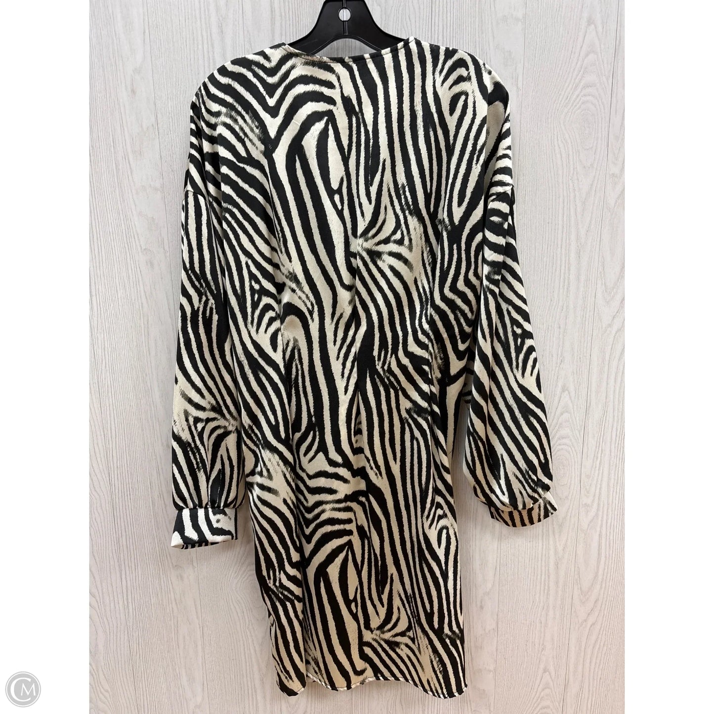 Dress Casual Short By Clothes Mentor In Zebra Print, Size: Xl