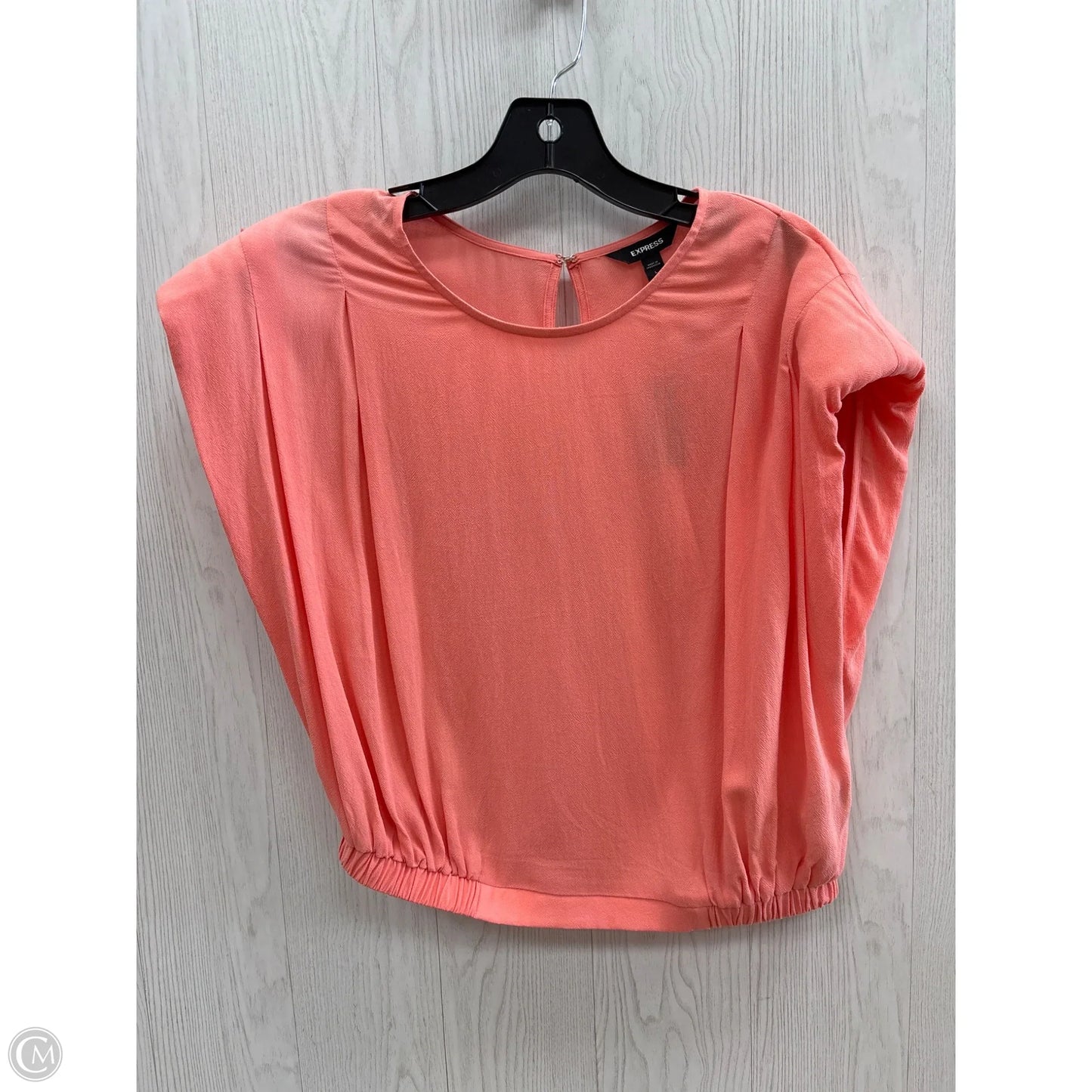 Top Short Sleeve By Express In Melon, Size: L