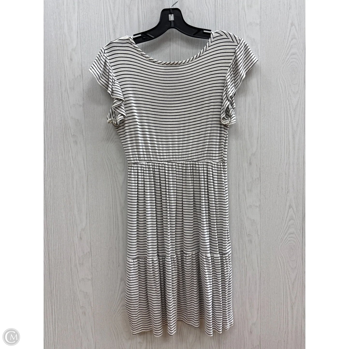 Dress Casual Short By Clothes Mentor In Black & White, Size: M