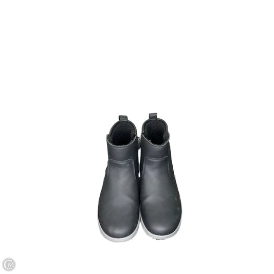 Boots Rain By Khombu In Black, Size: 9