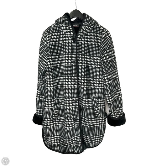 Coat Faux Fur & Sherpa By Clothes Mentor In Black & White, Size: M