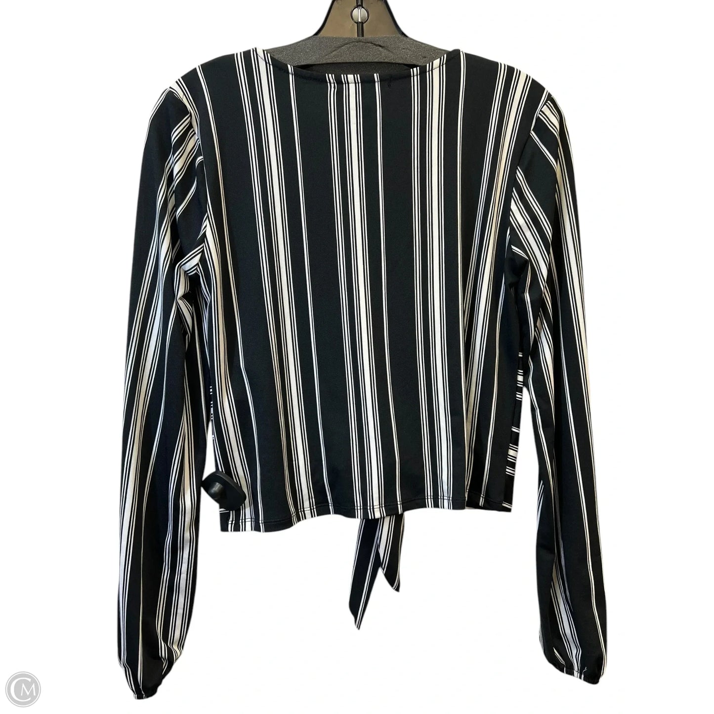Top Long Sleeve By Forever 21 In Black & White, Size: S