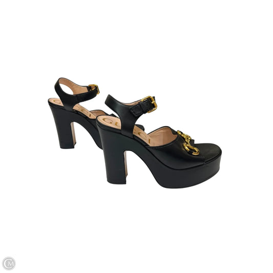 Sandals Luxury Designer By Gucci In Black & Gold, Size: 10.5