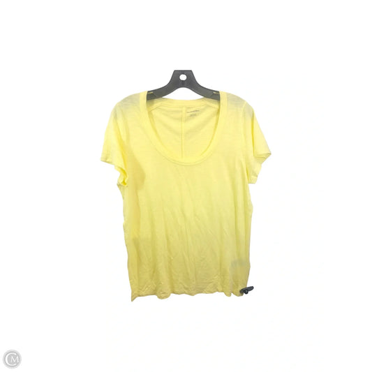 Top Short Sleeve Basic By Banana Republic In Yellow, Size: L