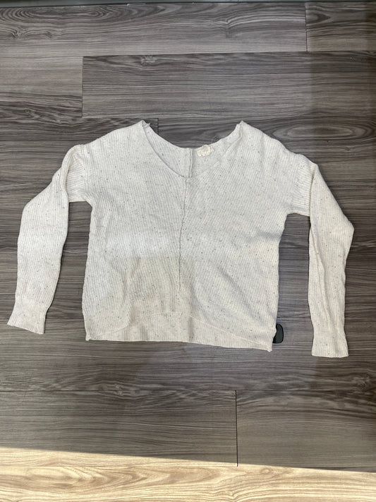 Sweater By Clothes Mentor In Cream, Size: S