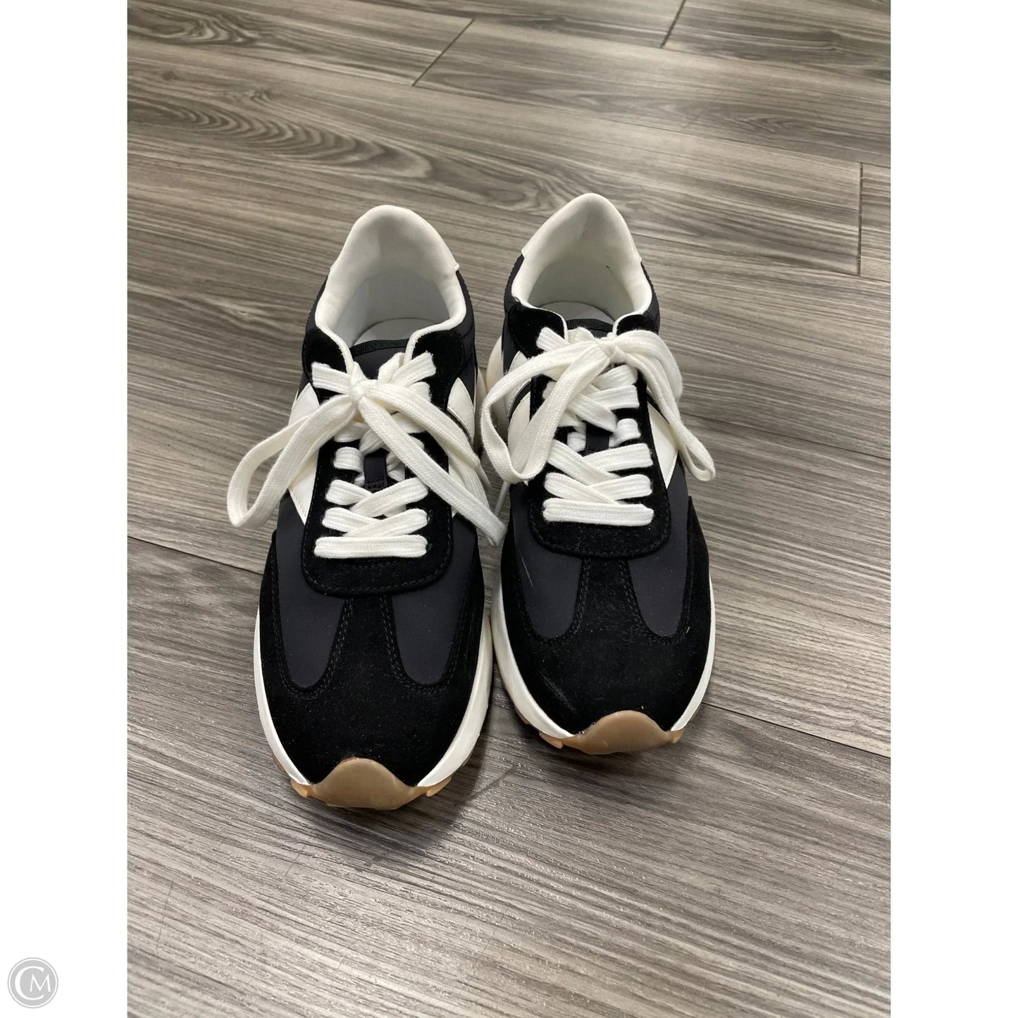 Shoes Sneakers By Steve Madden In Black & White, Size: 9