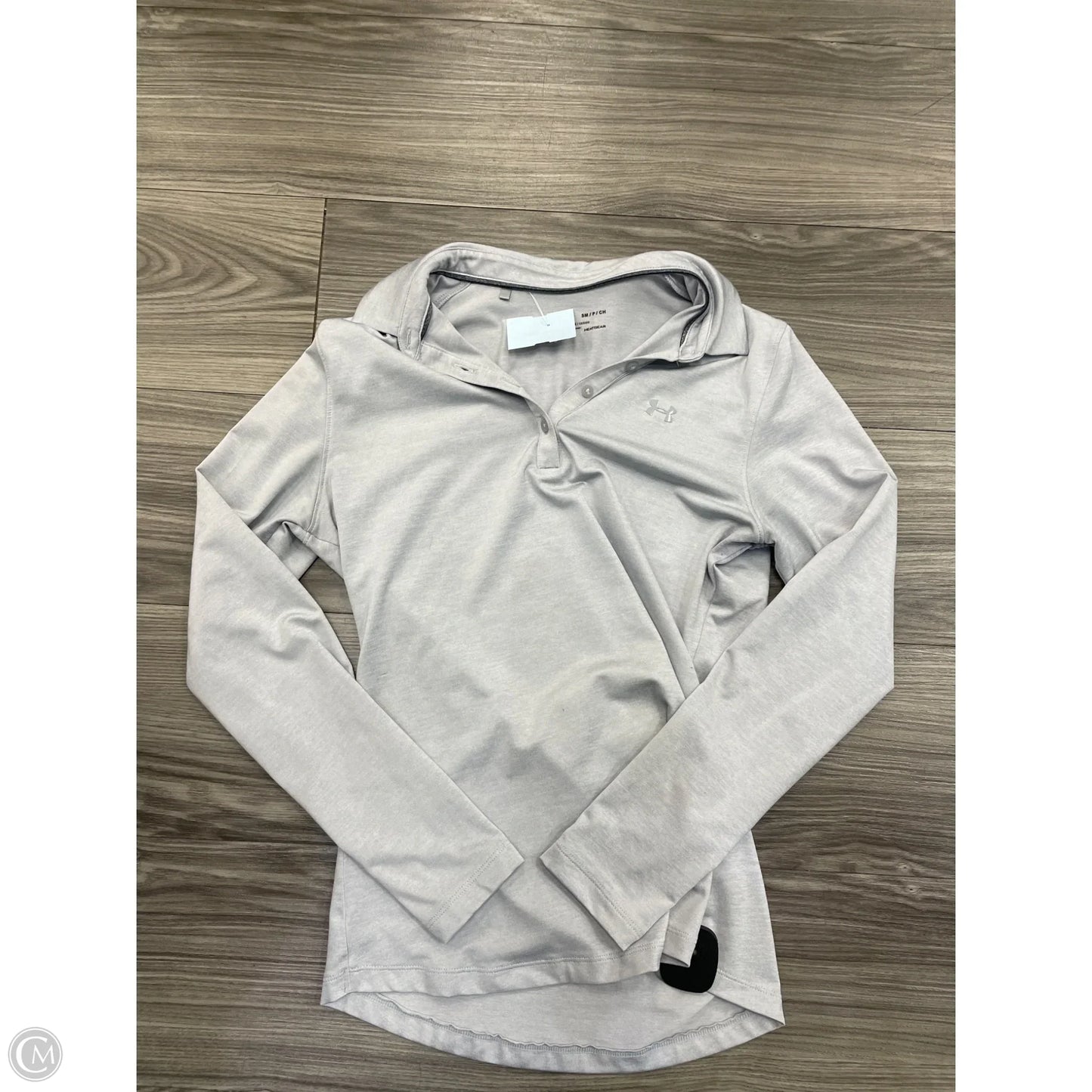 Athletic Top Long Sleeve Collar By Under Armour In Grey, Size: S