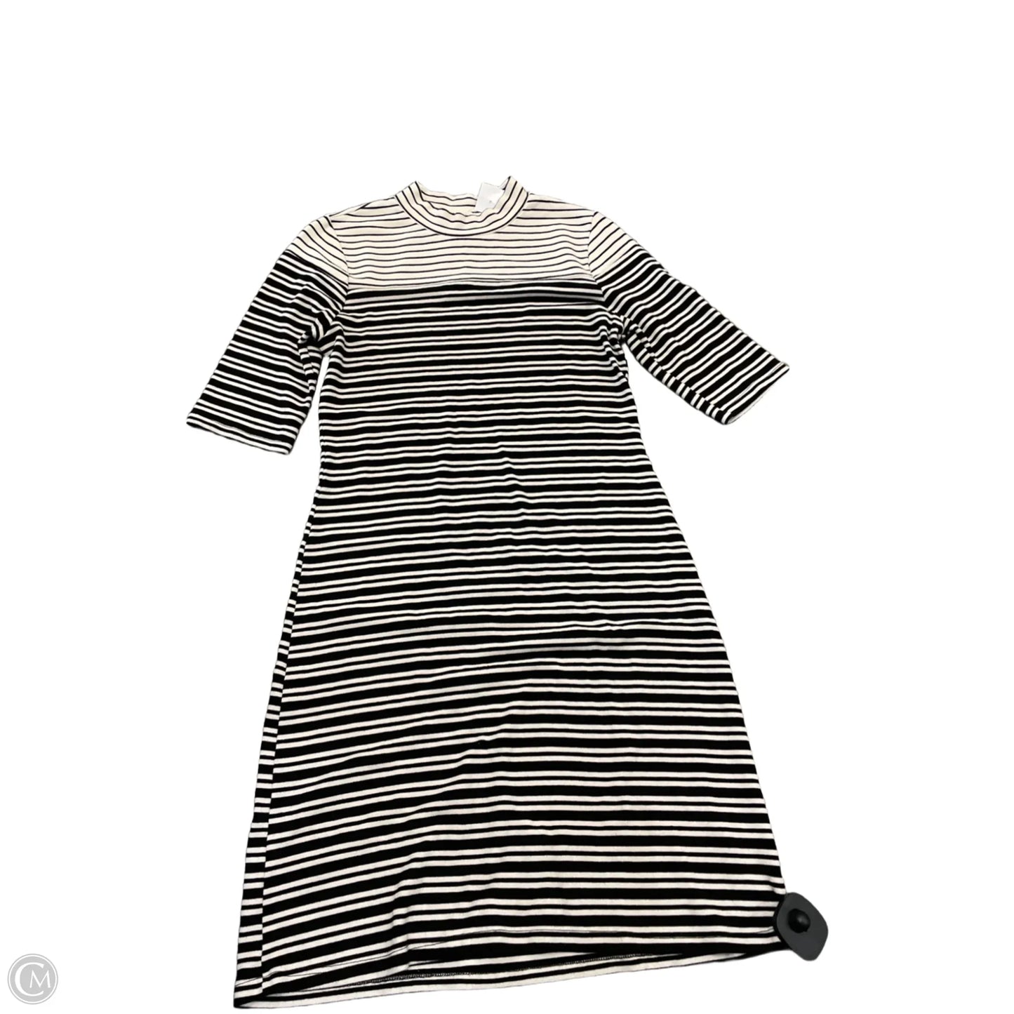 Dress Casual Short By Monteau In Striped Pattern, Size: M