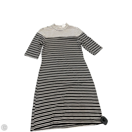 Dress Casual Short By Monteau In Striped Pattern, Size: M