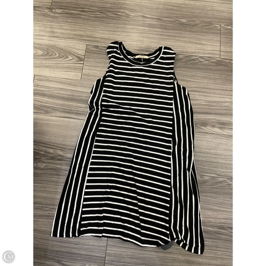 Dress Casual Short By Miami In Striped Pattern, Size: M