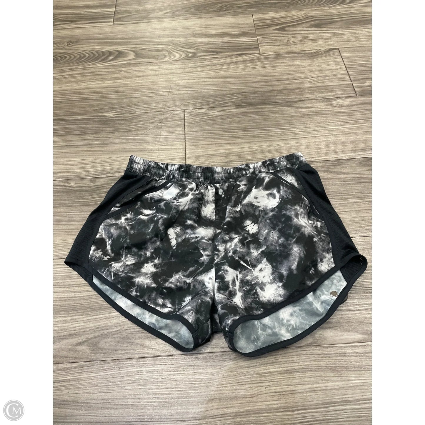 Athletic Shorts By Under Armour In Black, Size: M