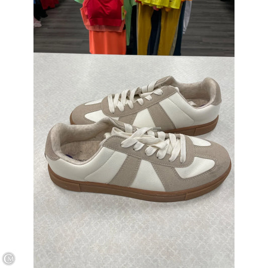 Shoes Sneakers By Sincerely Jules In Cream, Size: 8.5