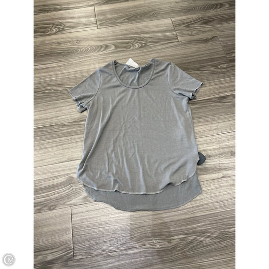 Top Short Sleeve By Bke In Grey, Size: M