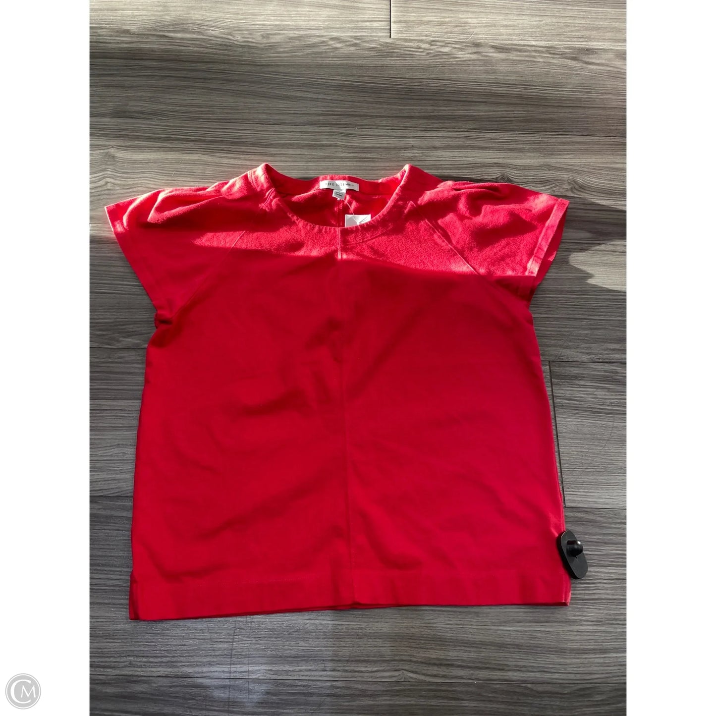 Top Short Sleeve By Free Assembly In Red, Size: S