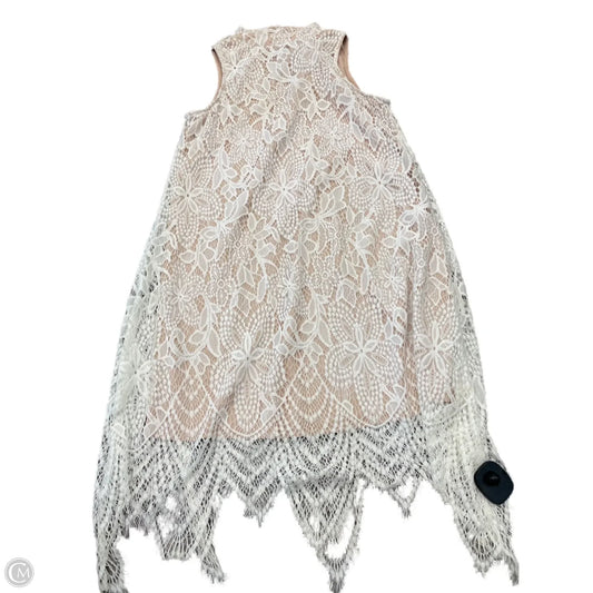 Dress Casual Short By Clothes Mentor In Cream, Size: S