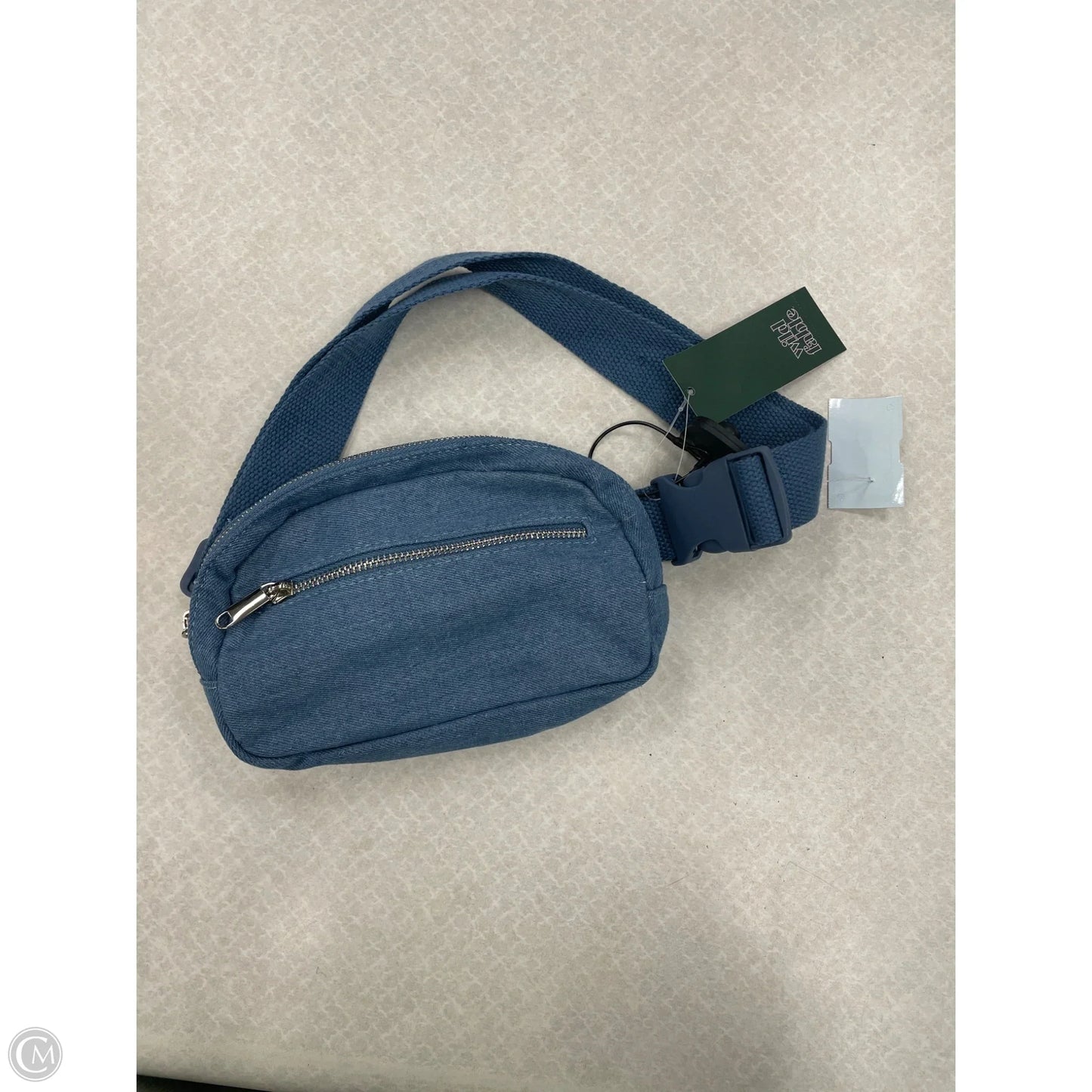 Belt Bag By Wild Fable, Size: Medium