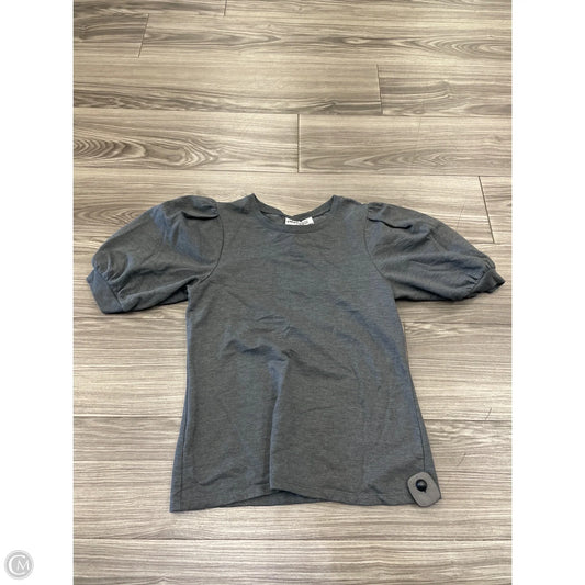 Top Short Sleeve By Clothes Mentor In Grey, Size: M