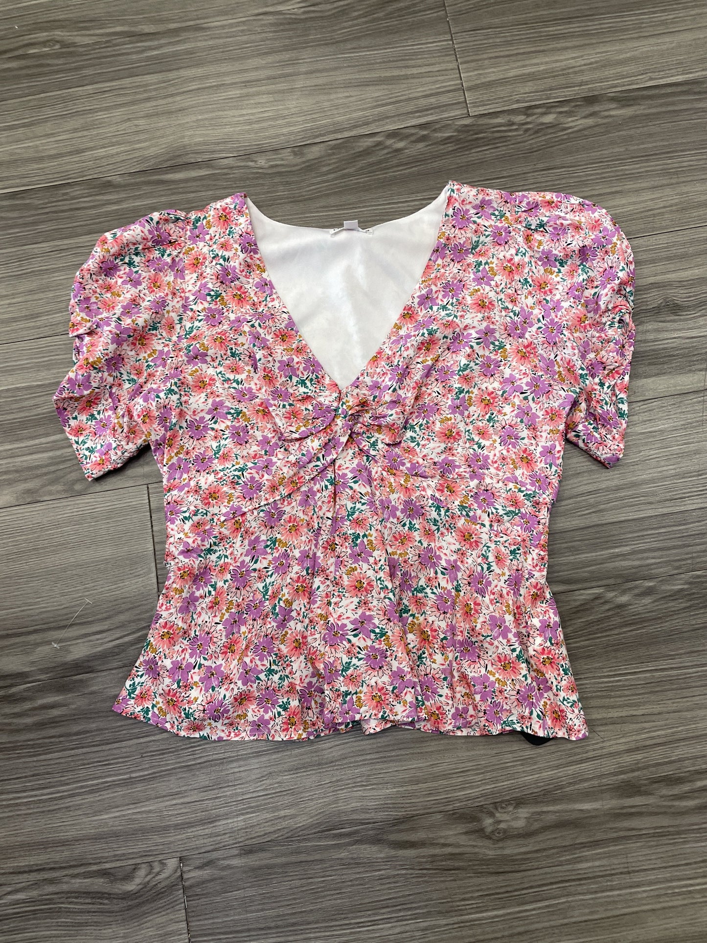 Top Short Sleeve By Clothes Mentor  Size: L