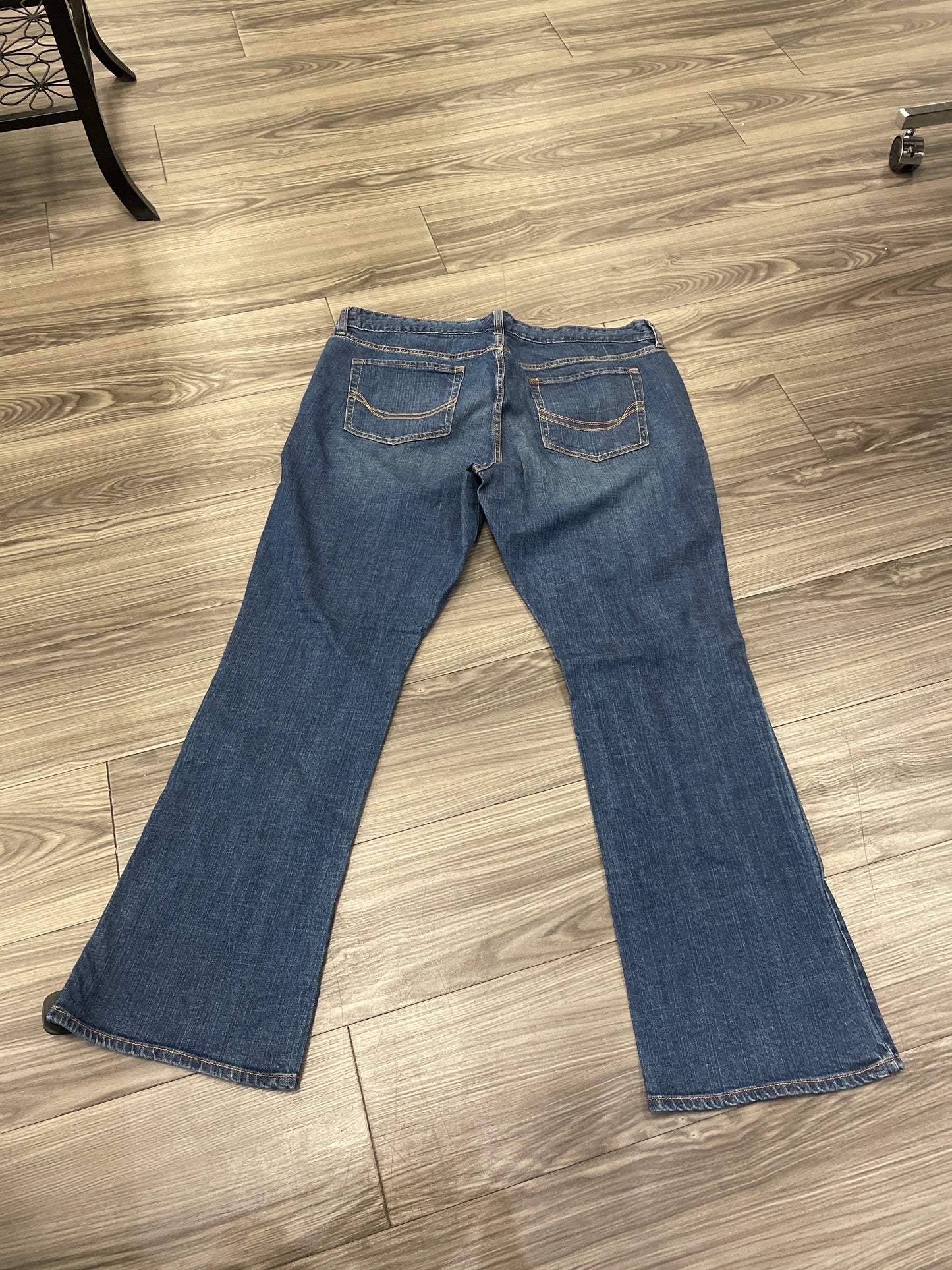 Jeans Boot Cut By Old Navy In Blue, Size: 18