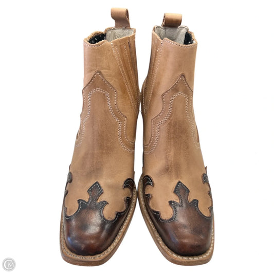 Boots Ankle Flats By Freebird In Beige, Size: 6