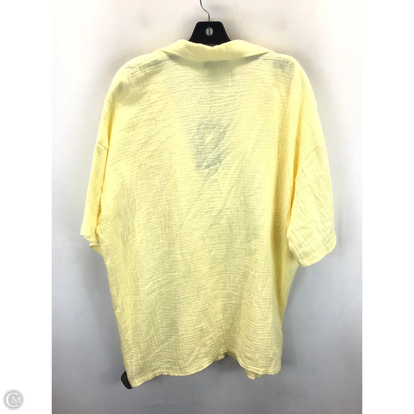 Top Short Sleeve By Pretty Little Thing In Yellow, Size: 8