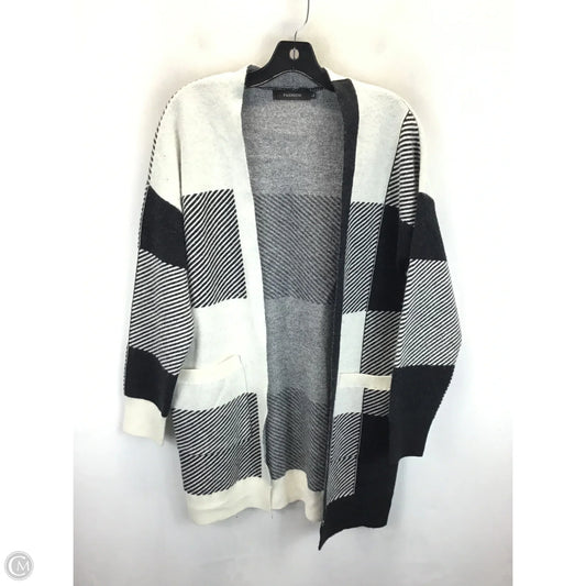 Sweater Cardigan By Clothes Mentor In Black & White, Size: L