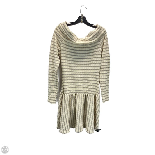 Dress Casual Short By Fashion Nova In Cream & Grey, Size: L