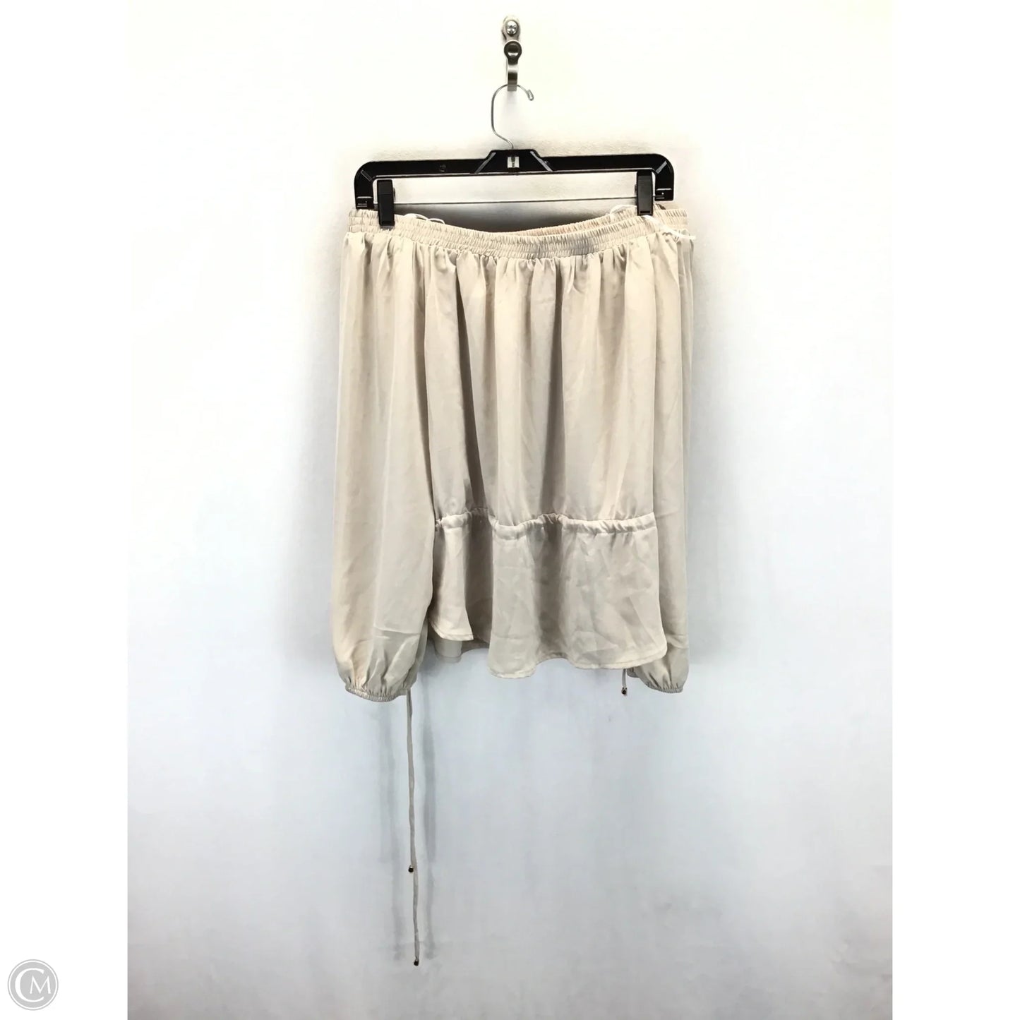 Top Long Sleeve By Clothes Mentor In Tan, Size: M