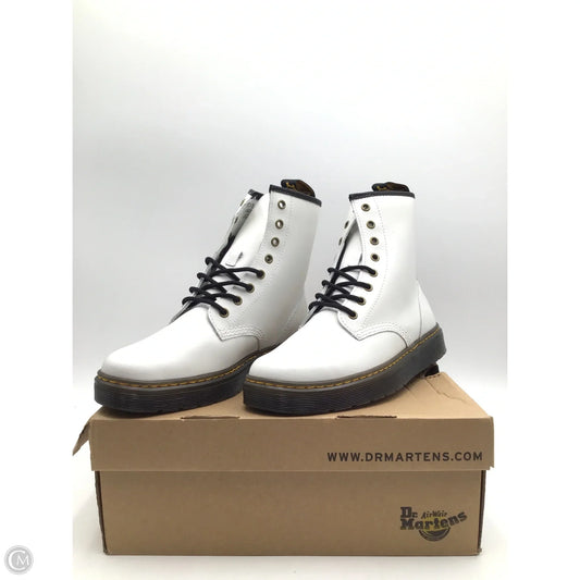 Boots Ankle Flats By Dr Martens In White, Size: 11