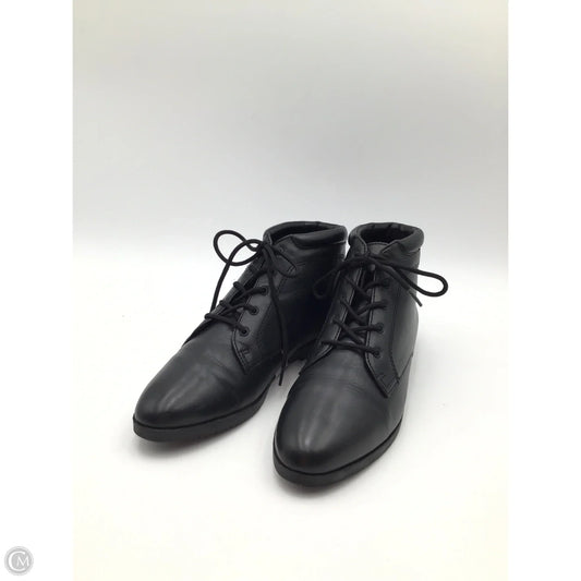 Boots Ankle Flats By Clothes Mentor In Black, Size: 7