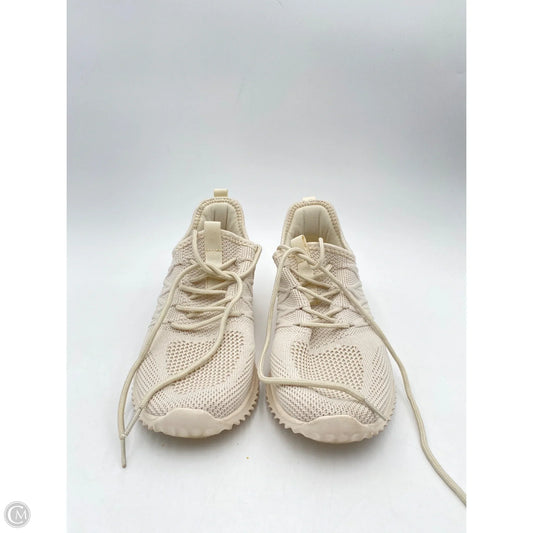 Shoes Sneakers By Clothes Mentor In Beige, Size: 7.5