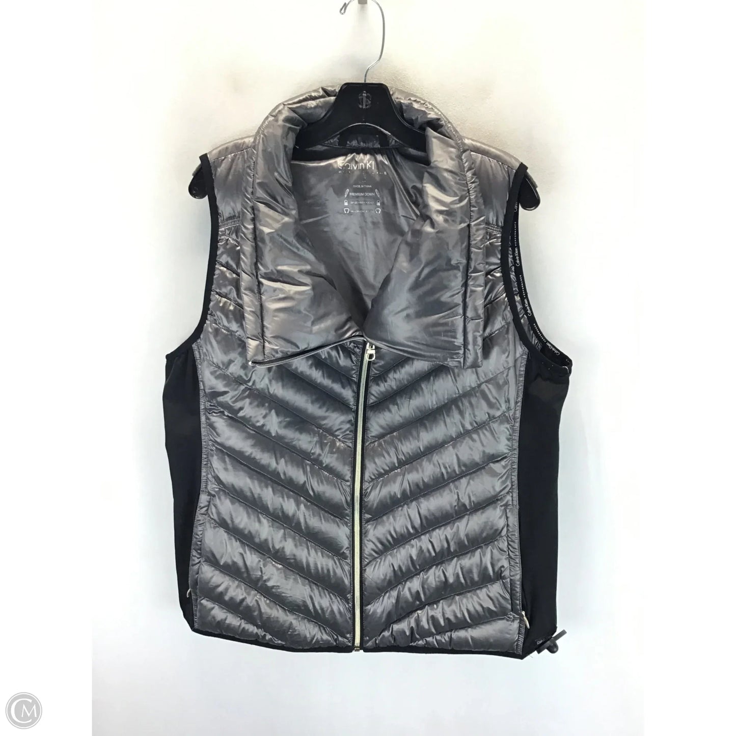 Vest Puffer & Quilted By Calvin Klein In Silver, Size: 1x