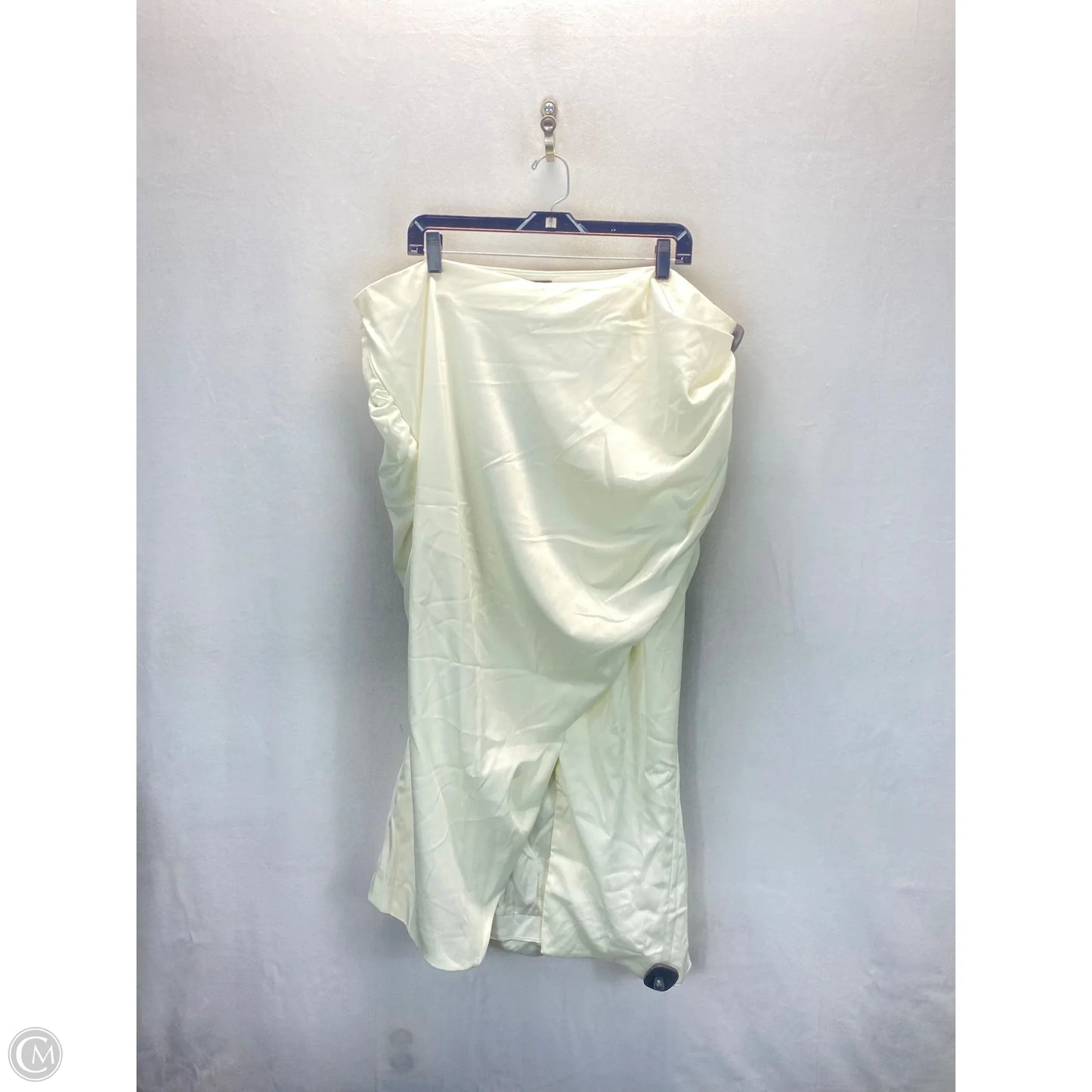 Skirt Set 2pc By Pretty Little Thing In Ivory, Size: 20