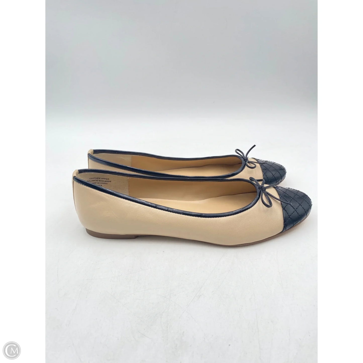 Shoes Flats By Karen Scott In Black & Tan, Size: 7.5