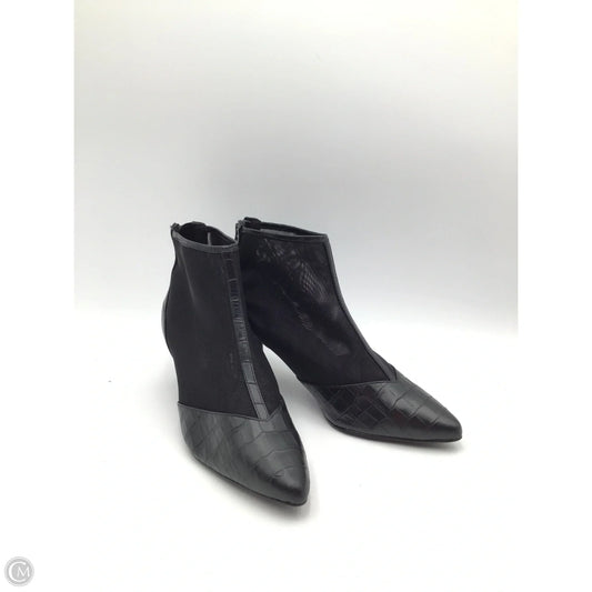 Boots Ankle Heels By Logo In Black, Size: 8
