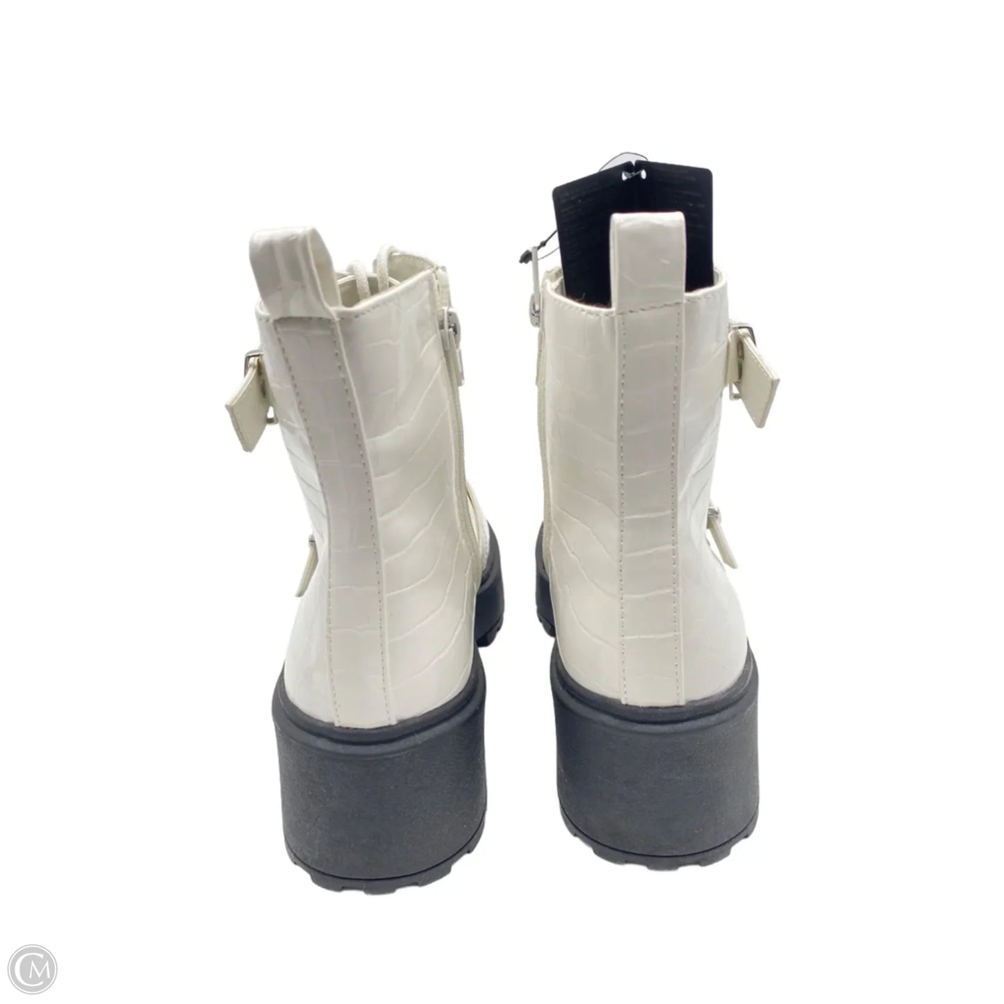 Boots Combat By Forever 21 In White, Size: 9