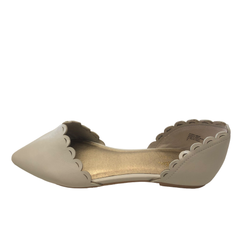 Beige Shoes Flats Seychelles, Size 7