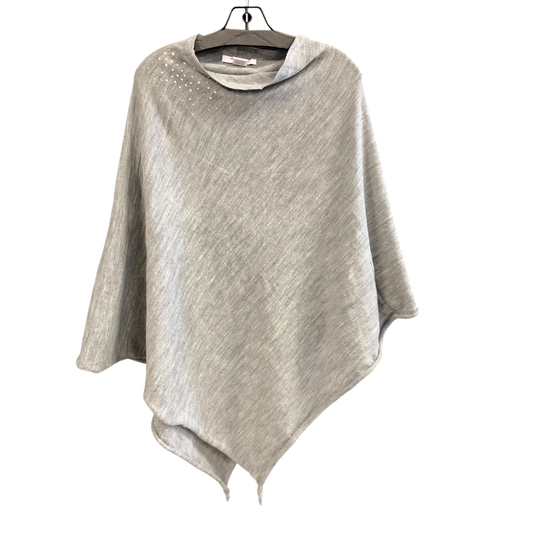 Poncho By Anna And Frank In Grey, Size: Osfm