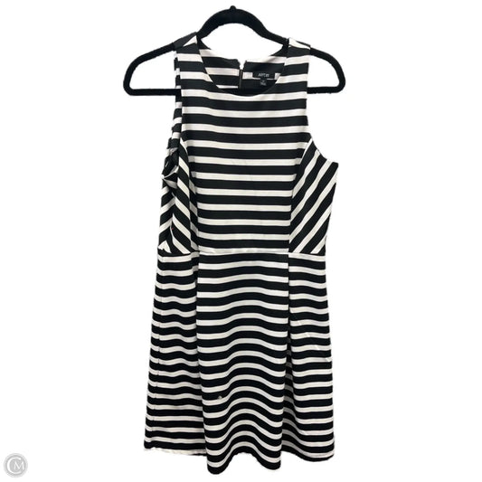 Dress Casual Short By Apt 9 In Black & White, Size: L