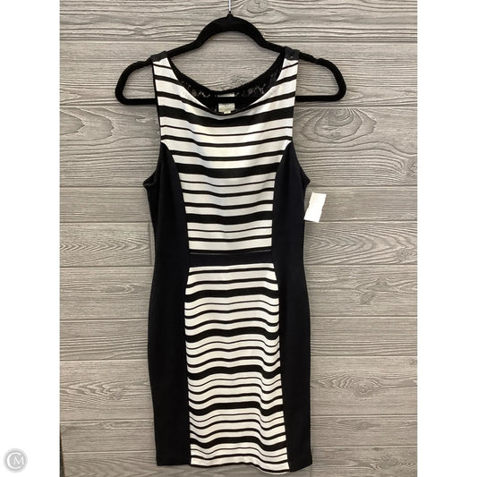 Dress Casual Short By Weston Wear In Black & White, Size: M