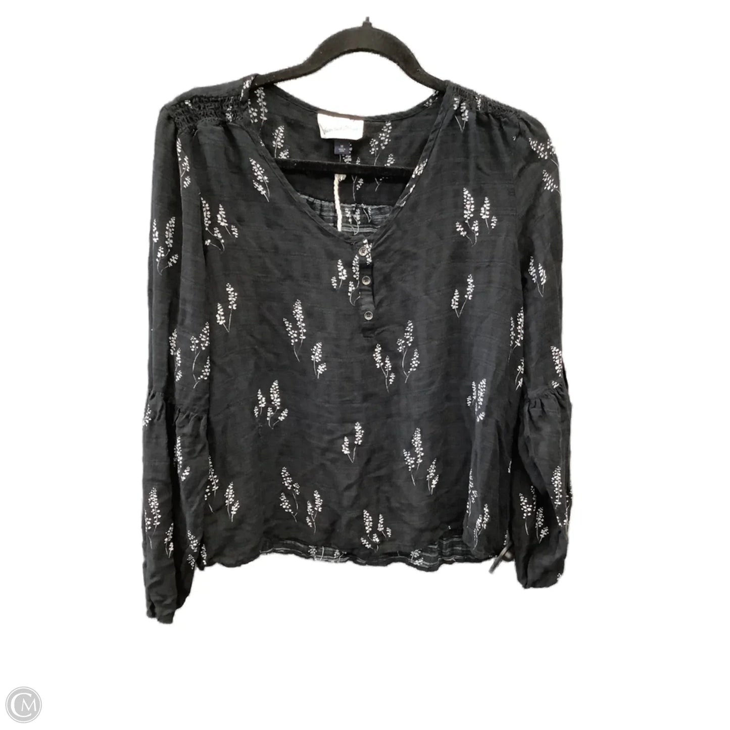 Top Long Sleeve By Universal Thread In Black, Size: M