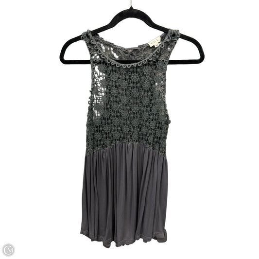 Top Sleeveless By Pol In Grey, Size: M