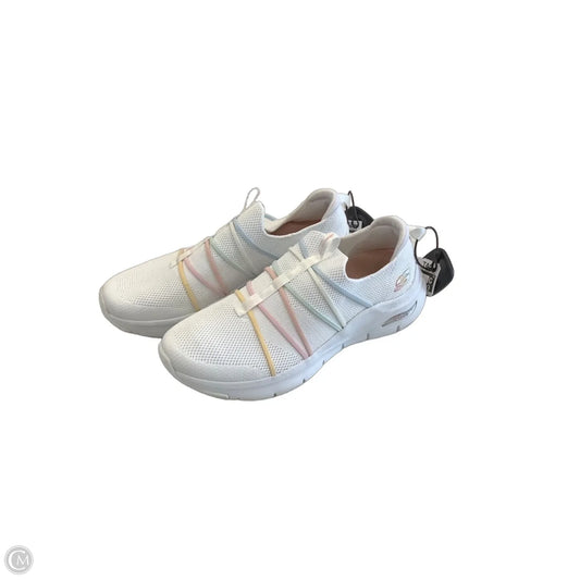 Shoes Athletic By Skechers In White, Size: 7.5