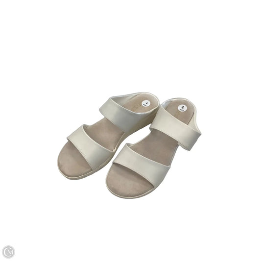 Shoes Heels Wedge By Kensie In White, Size: 8