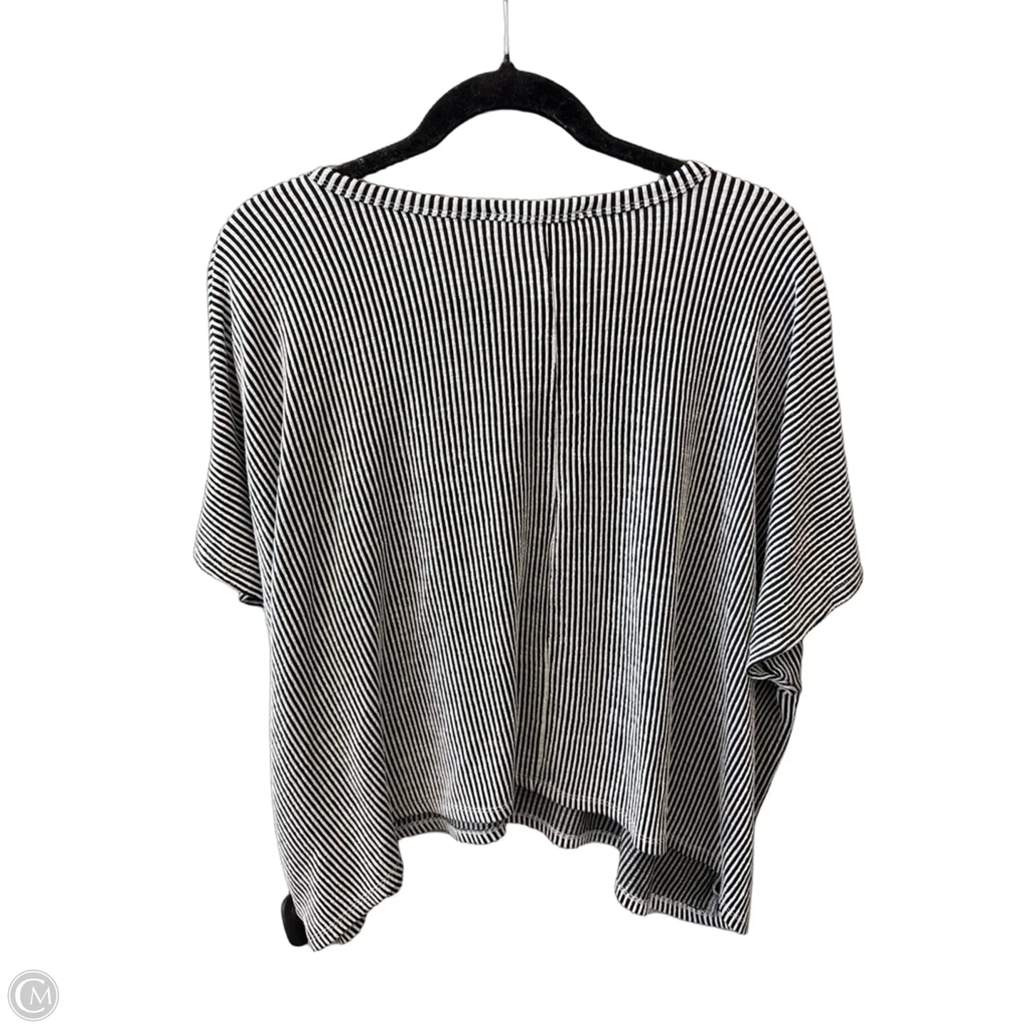 Top Short Sleeve By Zenana In Black & White, Size: L