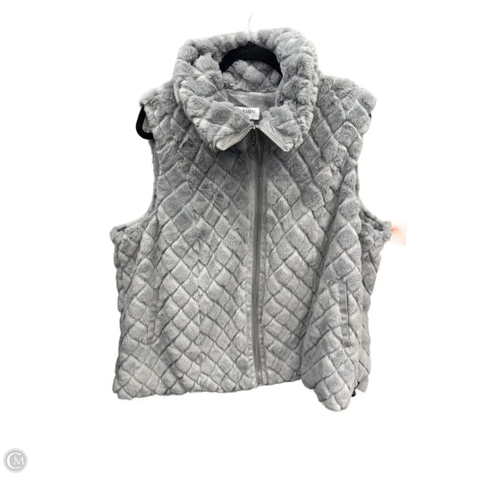 Vest Faux Fur & Sherpa By Carmen By Carmen Marc Valvo In Grey, Size: 2x
