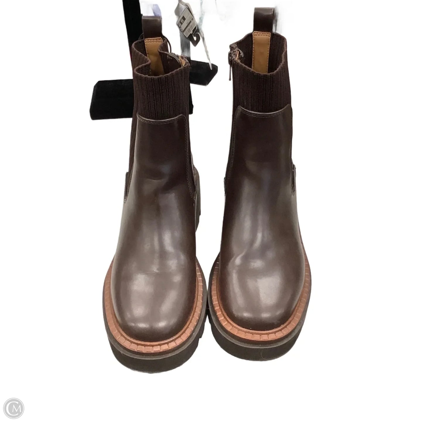 Boots Combat By Universal Thread In Red, Size: 8