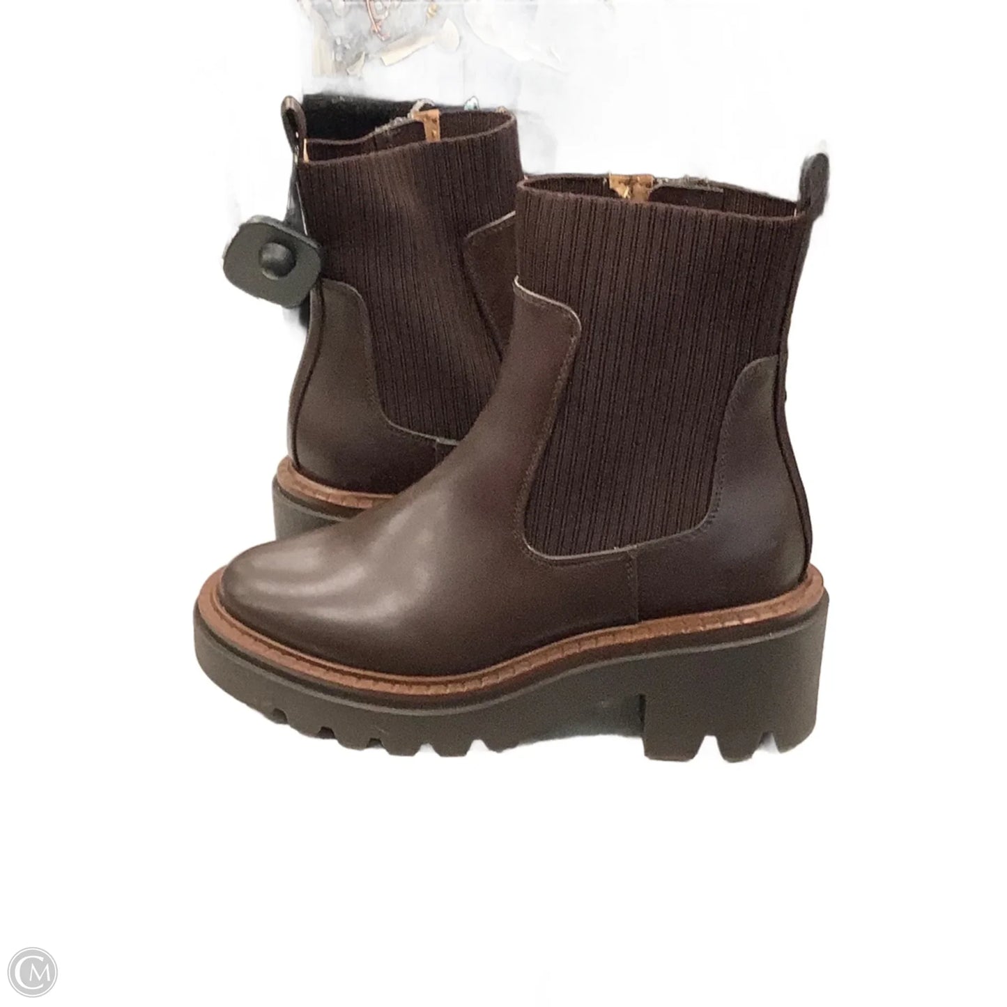 Boots Combat By Universal Thread In Red, Size: 8