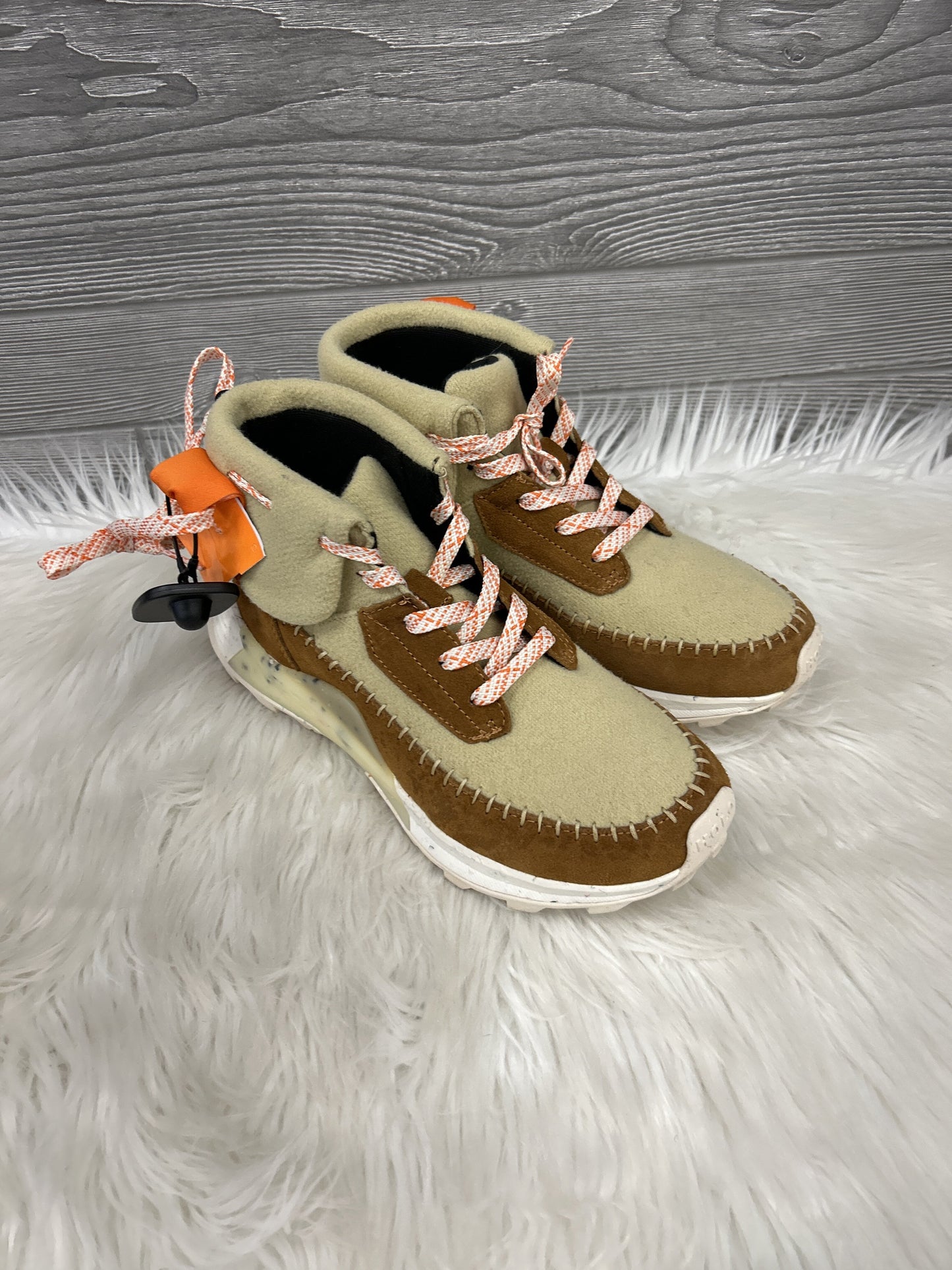 Shoes Sneakers By Cma  Size: 8